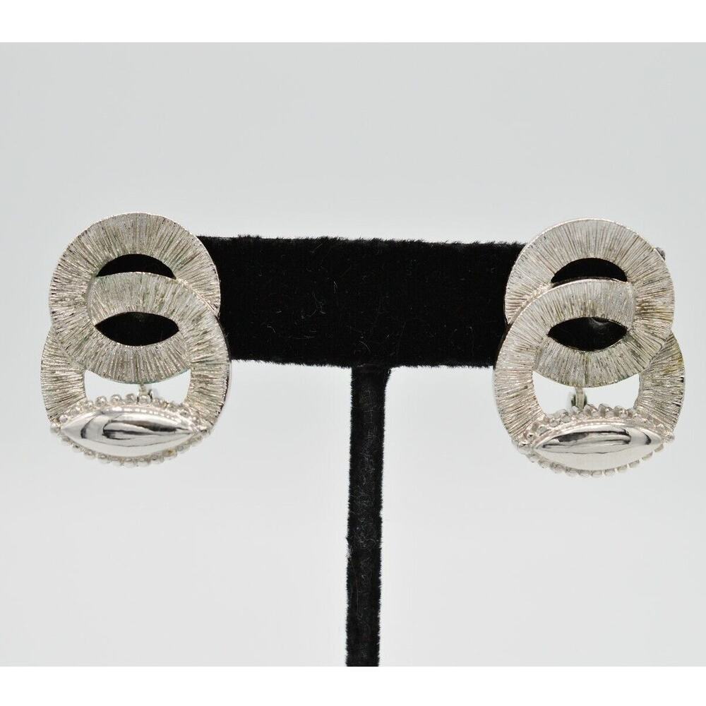 Monet Clip On Earrings Silver Tone Chunky Linked Circle Textured Signed 1980s 9M